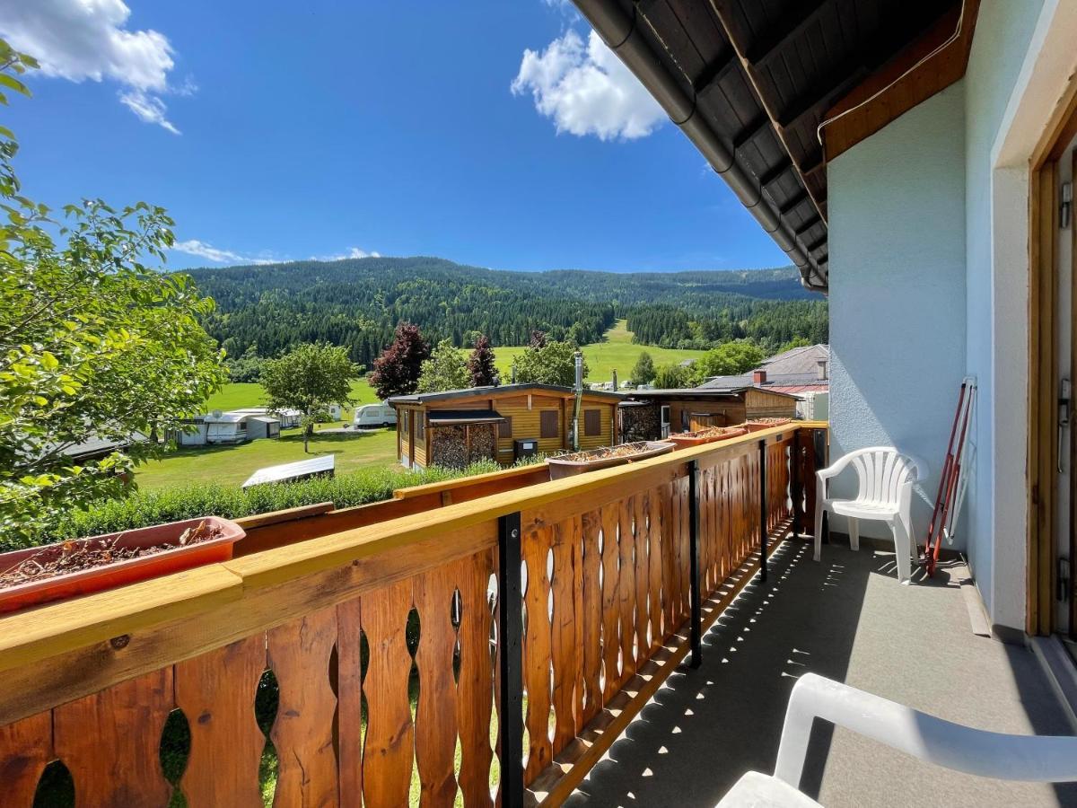 Appartamento Haus Schwarzenbach Weissbriach Esterno foto
