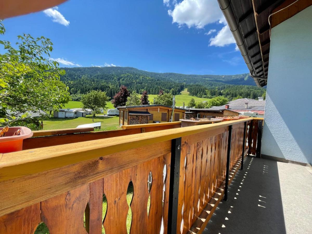 Appartamento Haus Schwarzenbach Weissbriach Esterno foto