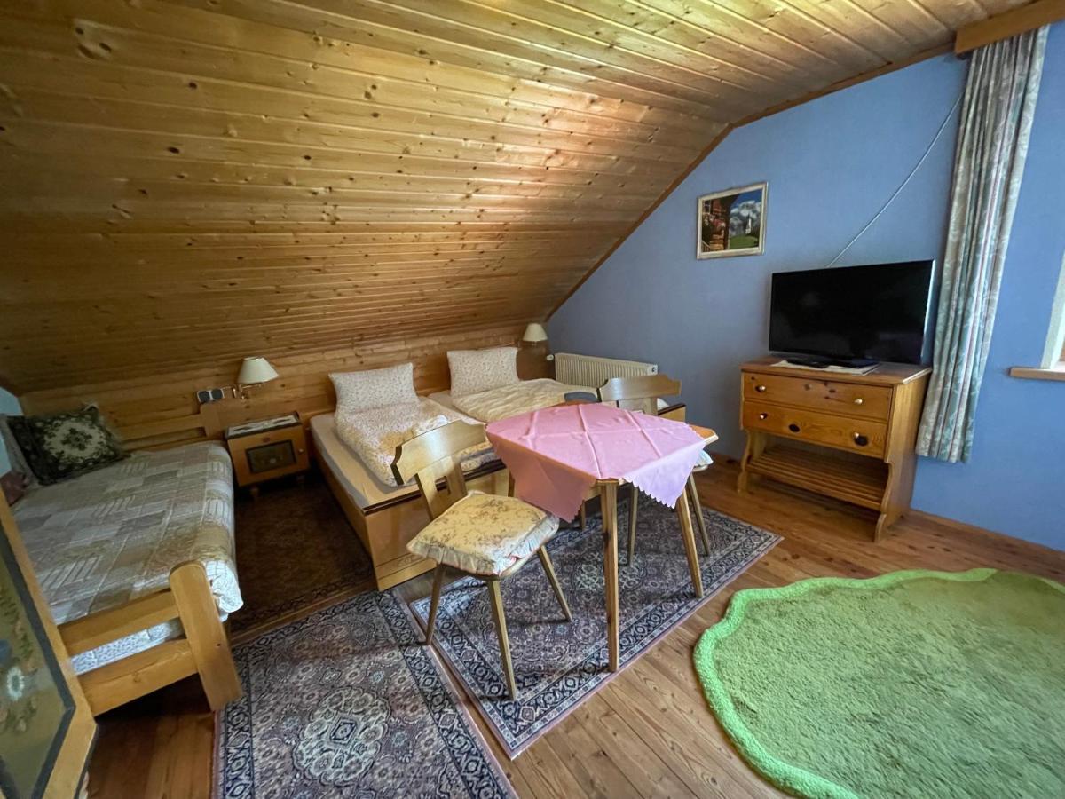 Appartamento Haus Schwarzenbach Weissbriach Esterno foto